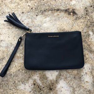 Dooney & Bourke Wristlet Pouch (Navy/NEW)